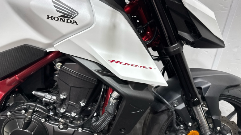 Honda CB750 Hornet (25MY)